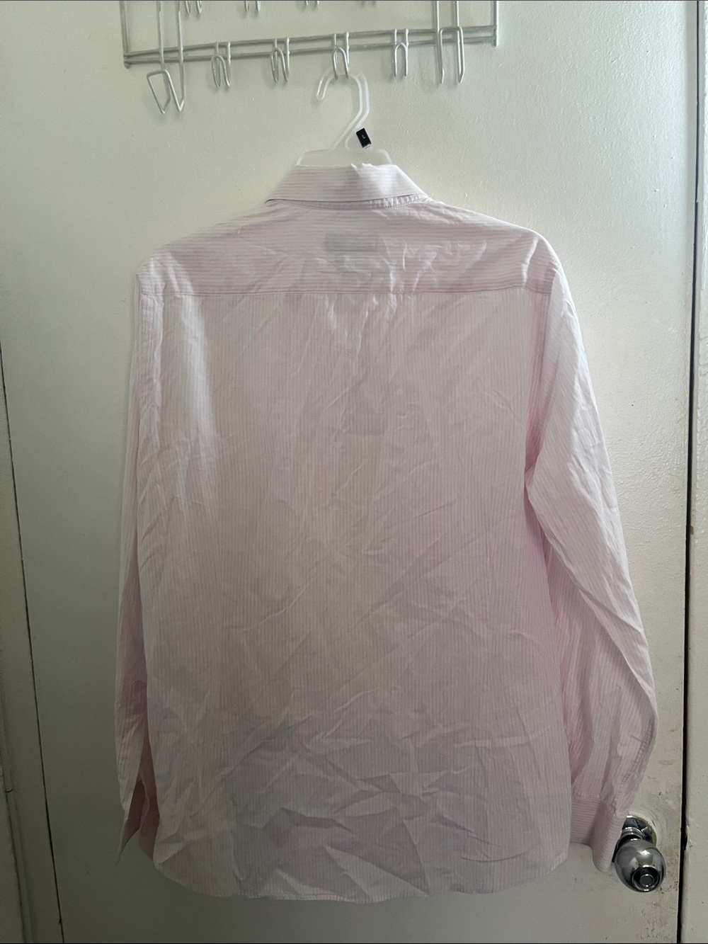 Massimo Dutti Mens Dress Shirt in Light Pink Stripe with Classic Collar - Picture 5 of 6